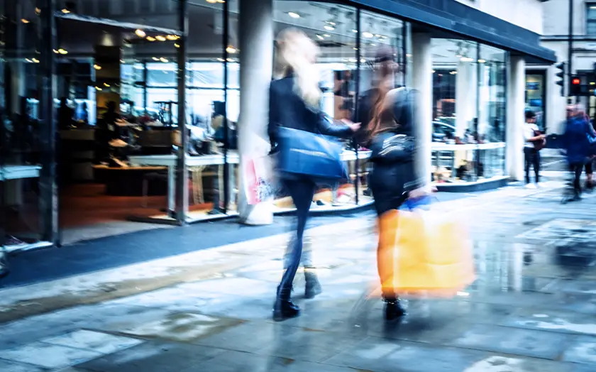 Formulation of a flagship store opening strategy for a fashion brand